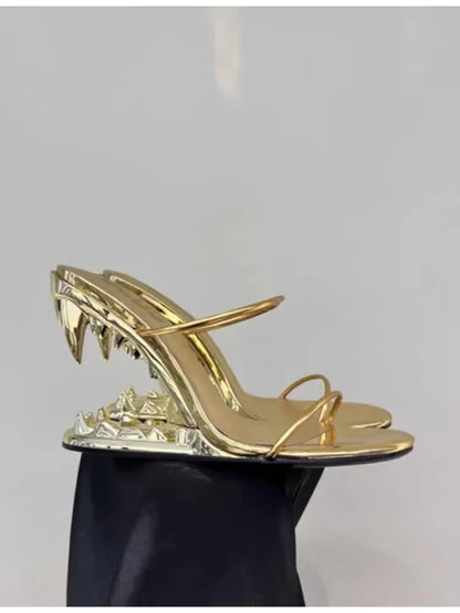 2025 Summer New Metal Tiger Teeth Single Shoes